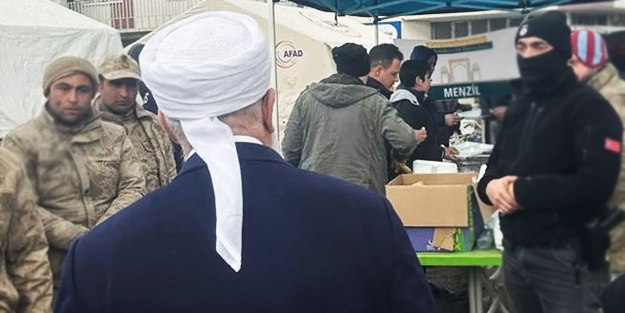 Deprem bölgesinde tarikat avına çıktılar!