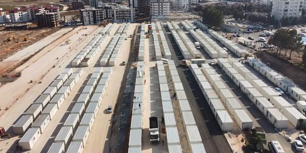 Deprem bölgesinde yaralar sarılıyor! Adıyaman’da 300 konteyner ailelere teslim ediliyor
