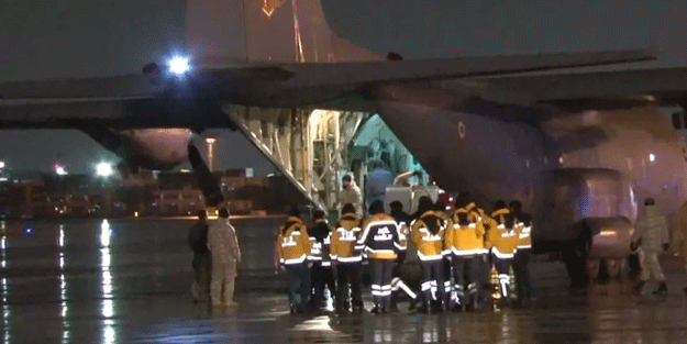 Deprem bölgesinden 53 yaralı daha İstanbul'a getirildi