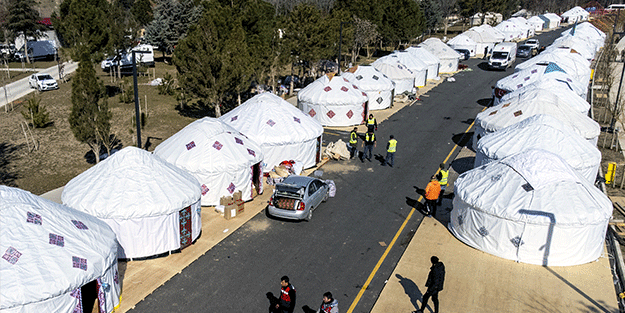 Deprem bölgesine " Dayanışma Obası"