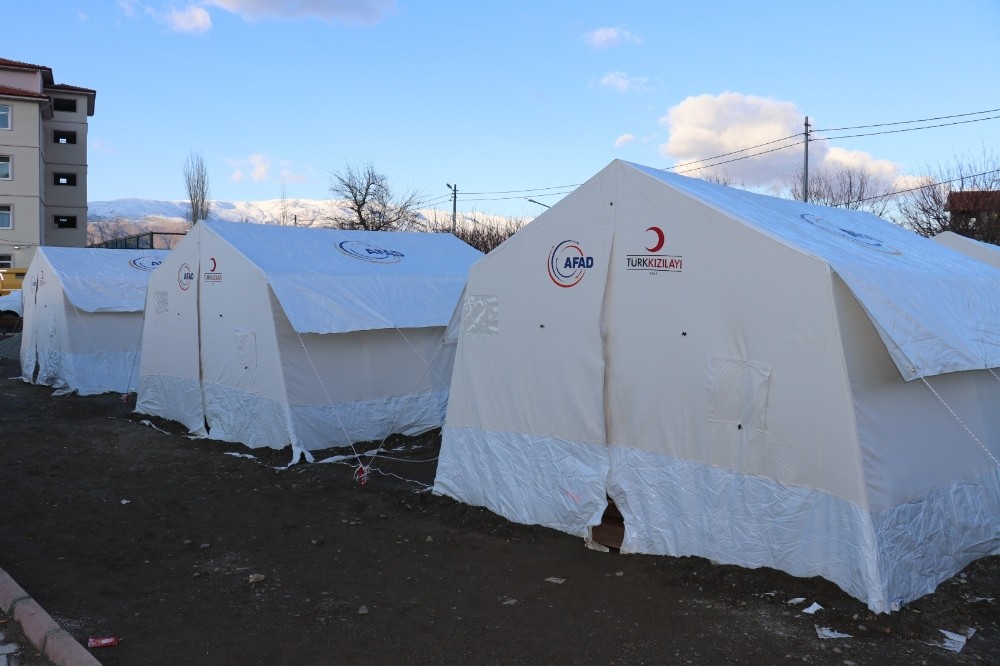 Deprem bölgesine kar uyarısı 