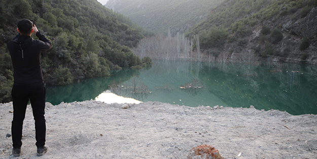 Deprem dağları birleştirdi doğal göl oluştu