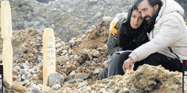 Deprem kurbanlarının cenaze törenleri yürekleri parçalıyor