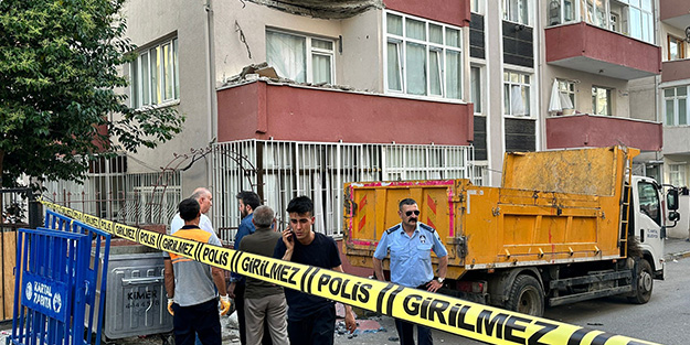 Deprem olmadan böyleyse deprem olursa ne olacak? Bu kez Kartal'da 5 katlı binada çökme oldu