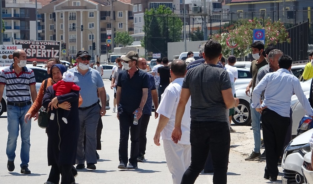 Deprem olsa bu kadar hızlı kaçmazlardı 