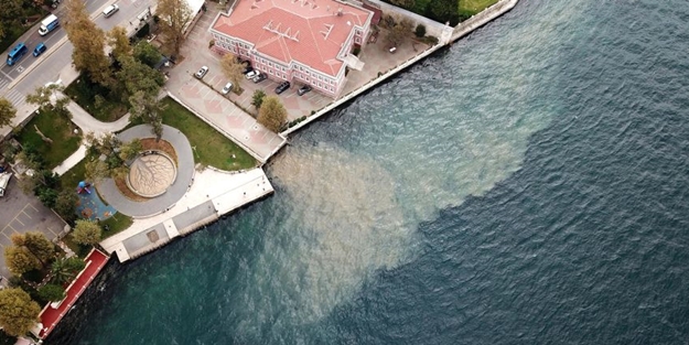 Deprem sonrası İstanbul Boğazı'nda dikkat çeken görüntü!