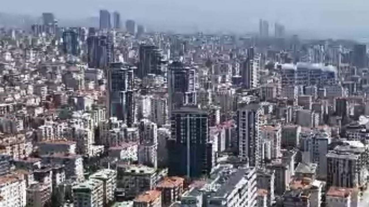 Deprem sonrası İstanbul havadan böyle görüntülendi