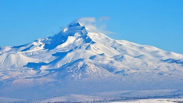 Deprem sonrası volkanik hareketler mümkün mü? Erciyes Dağı'yla ilgili açıklama geldi