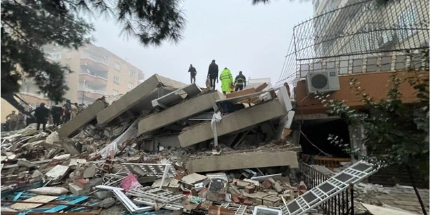 Deprem uzmanı uyardı! 'Evlerinize girmeyin'