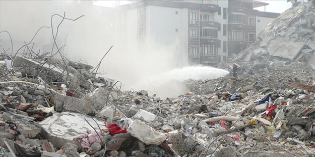 Depremde 52 kişiye mezar olmuştu! Proje eksik, malzeme yetersiz!