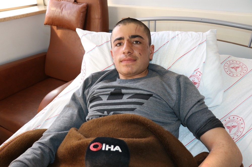 Depremde enkaz altından kurtarılanlar o anları anlattı 