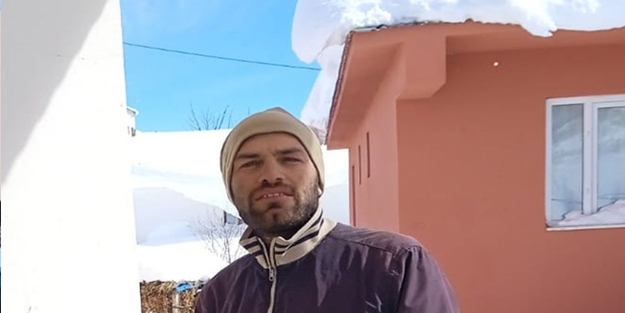 Depremde evi hasar gören vatandaş yetkililerden inceleme bekliyor