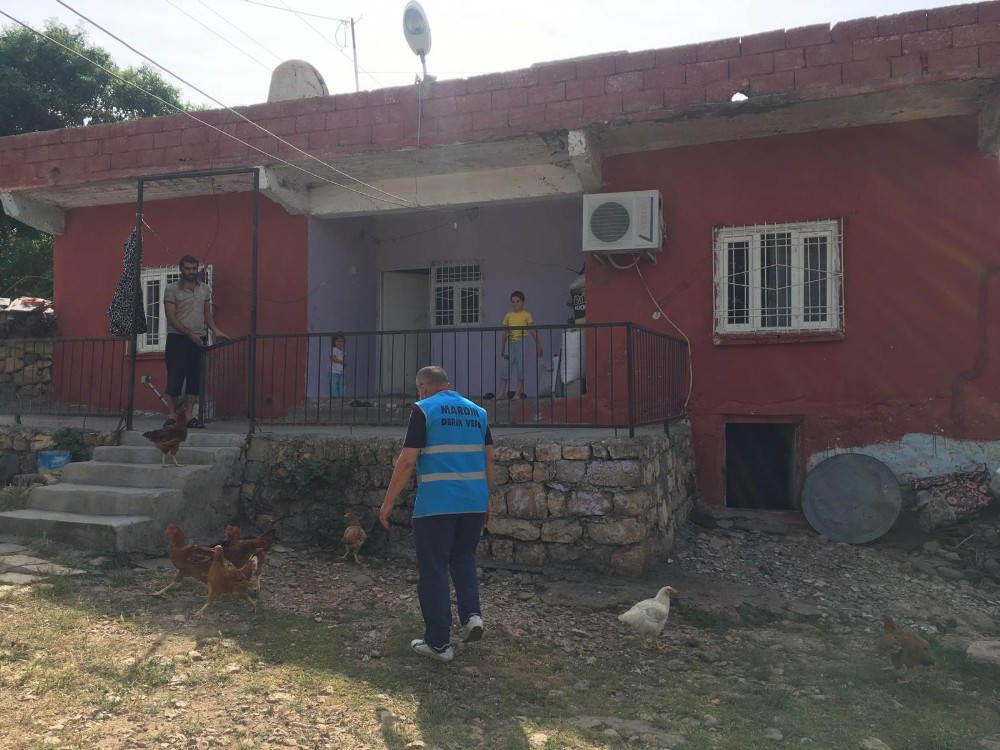 Depremde evi hasar gören vatandaşa devletin şefkatli eli uzatıldı 