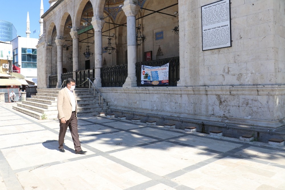 Depremde hasar gören 17 tarihi yapı restore ediliyor 