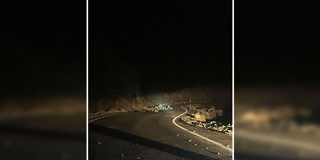 Depremde köy yoluna kaya parçaları düştü!