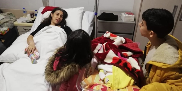 Depremde öleceklerini düşünürken bebek sahibi oldular