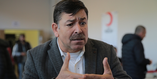 Depremde yaşadığı korkuyu işaret diliyle anlattı