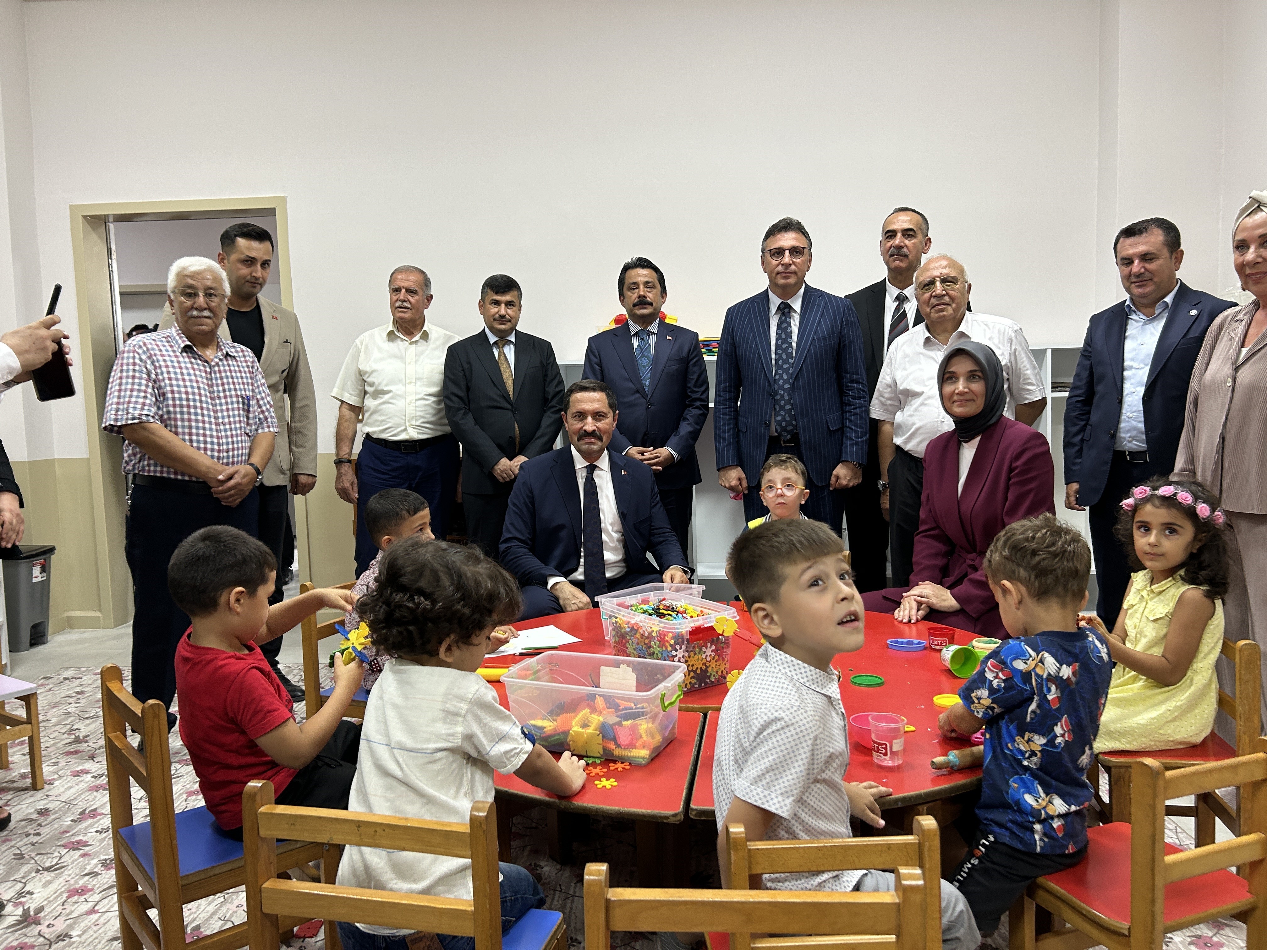 Depremde yıkılan okul Afyonkarahisarlı hayırseverlerin destekleriyle yeniden yapıldı