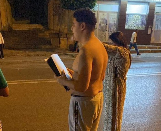 Depremden kaçarken yanına öyle bir şey aldı ki "Allah akıl fikir versin" dedirtti