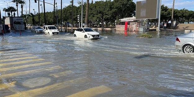 Depremden sonra deniz seviyesi yükselen İskenderun havadan görüntülendi!