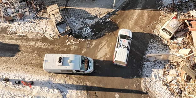 Depremden zarar gören binaların hasar tespitine ilişkin bakanlıktan açıklama