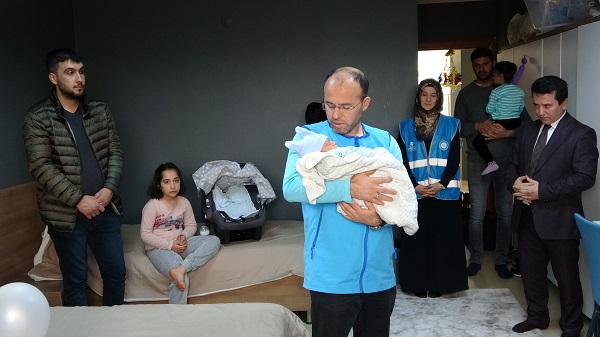 Depreme anne karnında yakalandı! Miran bebek gözlerini Ordu'da açtı