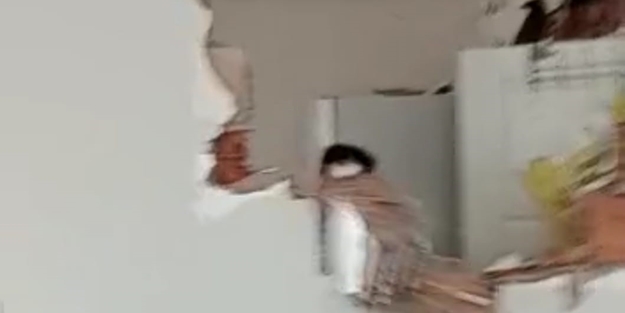 Depremin dehşetini gözler önüne seren manzara