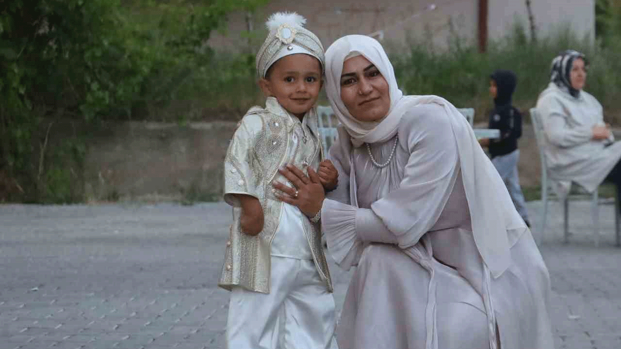 Depremin simgesi Umut’a buruk sünnet düğünü