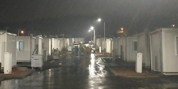 Depremin vurduğu Kahramanmaraş'ta sağanak yağmur zor anlar yaşattı