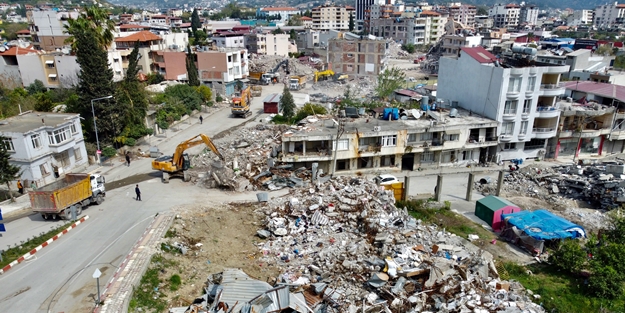Depremin vurduğu Samandağ'da son durum havadan görüntülendi