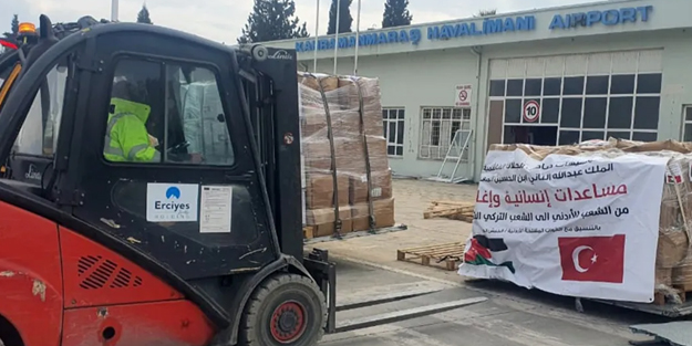 Depremin yaralarını sararken Ürdün'den Türkiye'ye ayni yardım! Deprem felaketi sonrası tonlarca destek