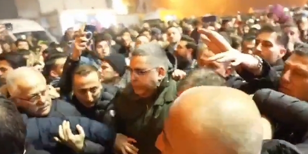 Depremin yıl dönümünde tepki yağdı! Lütfü Savaş’a büyük protesto
