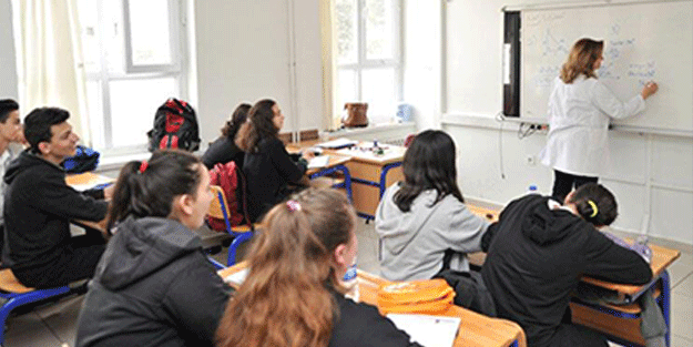 Depremlerden etkilenen 11 ilde telafi eğitimi başladı