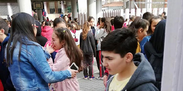 Depremlerle sarsılan Denizli'de okullar 2 gün tatil edildi