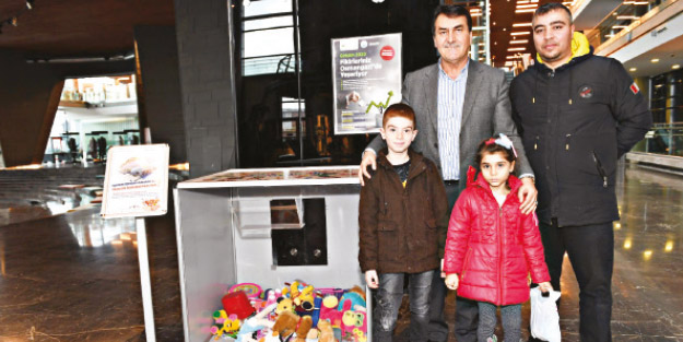 Depremzede çocukların yüzü gülecek! ‘Bir Oyuncak Bir Tebessüm’
