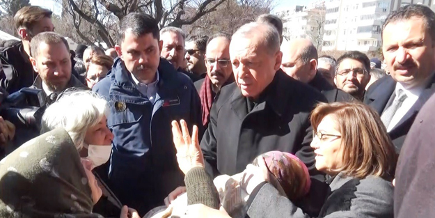 Depremzede kadın Cumhurbaşkanı Erdoğan'a sarılarak hıçkırıklarla ağladı