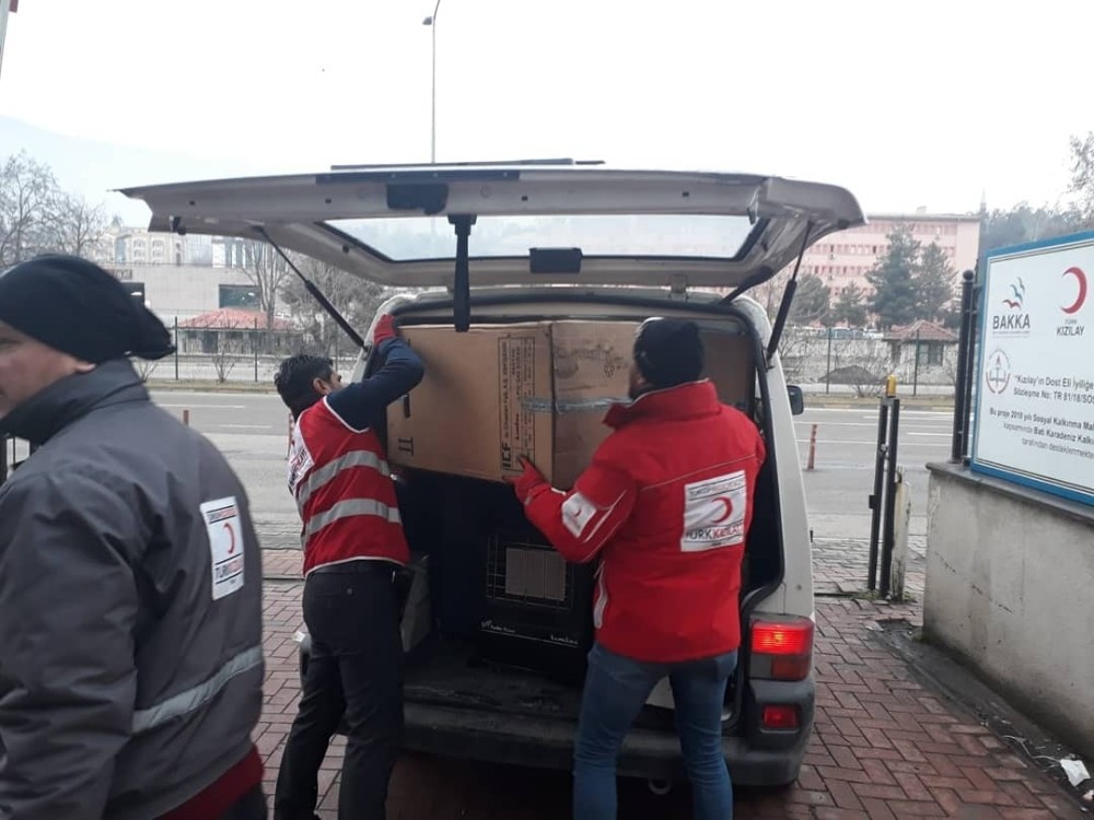 Depremzedeler için ısıtıcı sobalar 