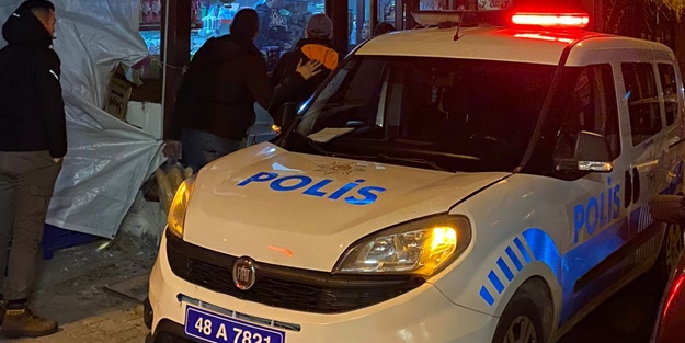 Depremzedeler için toplanan yardım malzemelerini sattığı iddia edildi! O şüpheli yakalandı