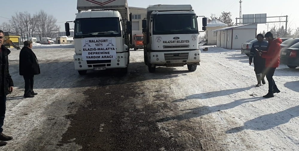 Depremzedeler için yardım kampanyası 