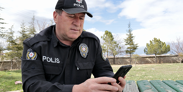 Depremzedeye ayakkabısını vermişti... O polis konuştu