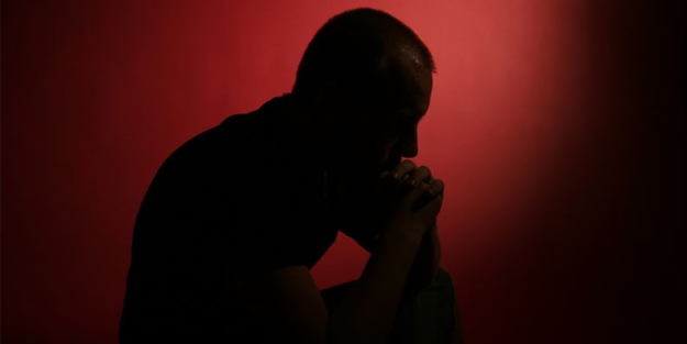 Depresyondaki kişiler için önemli uyarı