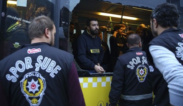 Derbi öncesi 7 taraftar gözaltına alındı