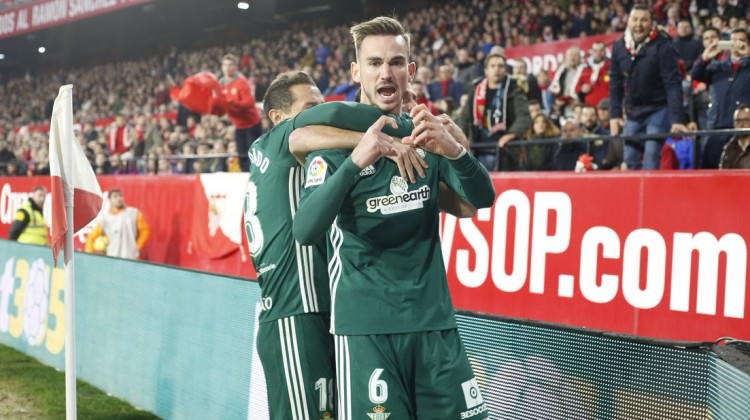 Derbide 8 gollü müthiş düello