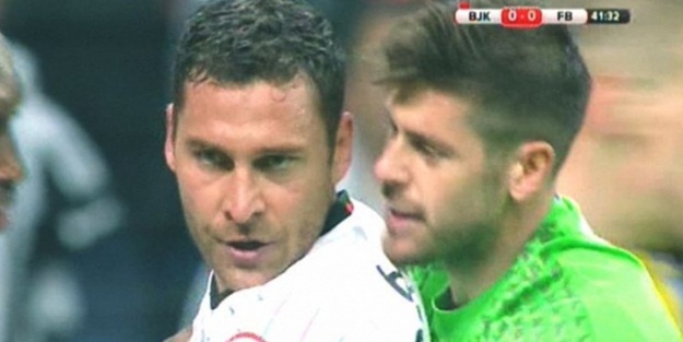 Derbide ortalık karıştı!