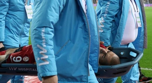 Derbide sakatlanan Eren Derdiyok hastaneye kaldırıldı