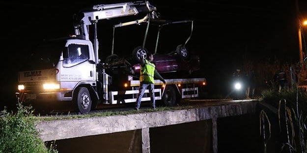 Dere yatağına devrilen otomobilin sürücüsü hayatını kaybetti