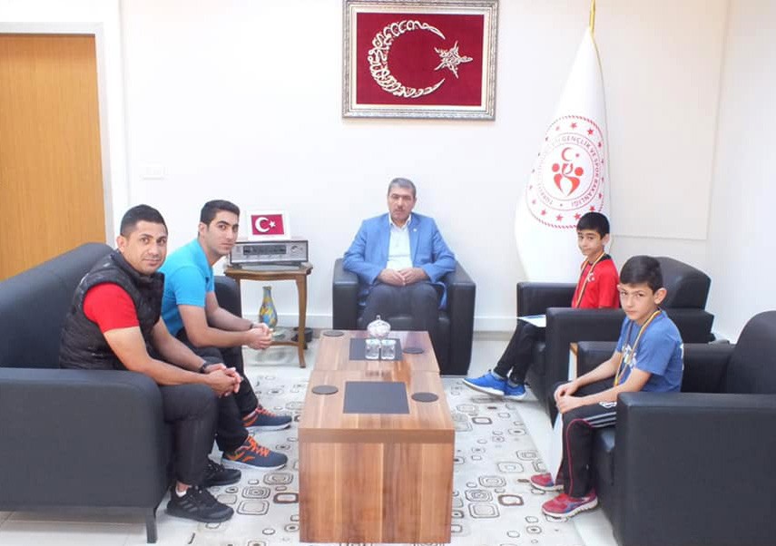 Dereceli sporcular Tunç’u ziyaret etti 
