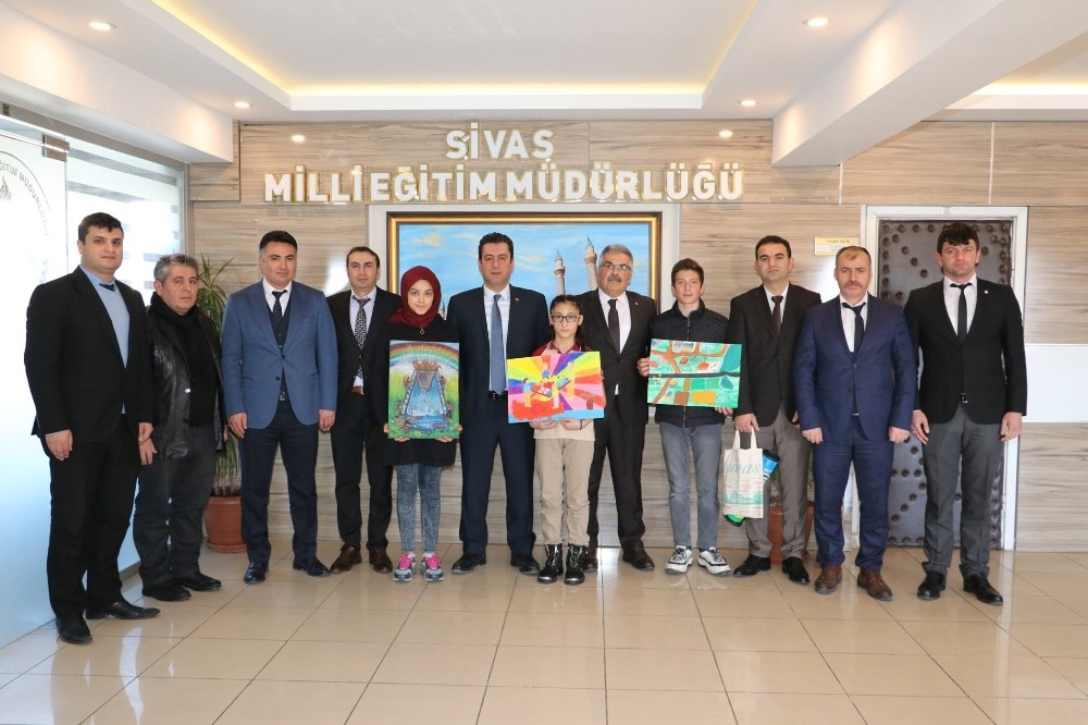 Dereceye giren öğrenciler ödüllendirildi 