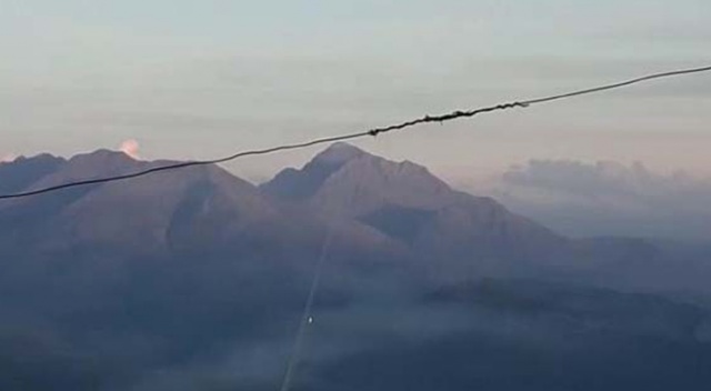 Derecik'ten terör örgütü PKK hedeflerine yoğun top atışı