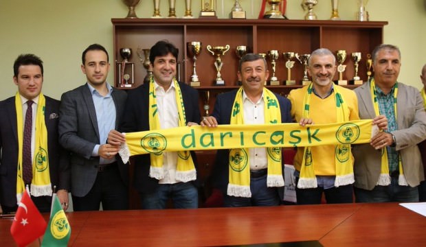 Derelioğlu'dan sürpriz imza!